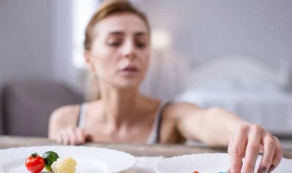 关系|内分泌科主任：你的血糖，是被这4个行为“养高”的