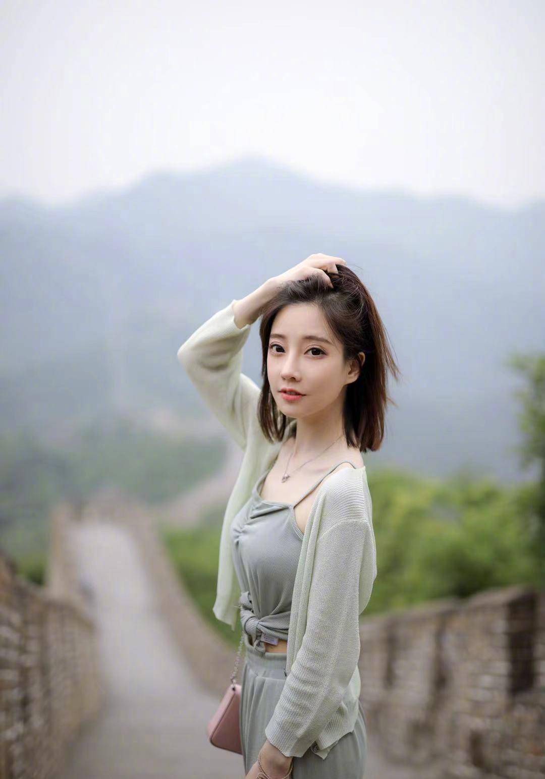 虎牙主播粉丝排行_冯提莫游戏主播排行榜,直播间业余直播太可爱,粉丝:菜但爱玩