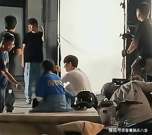 和林|《少年派2》再爆路透，钱三一林妙妙肩并肩热聊，画面齁甜引期待