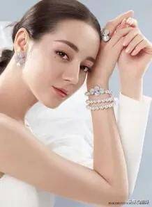 迪丽热巴 迪丽热巴美若天仙，造型别致每帧影像都赏心悦目