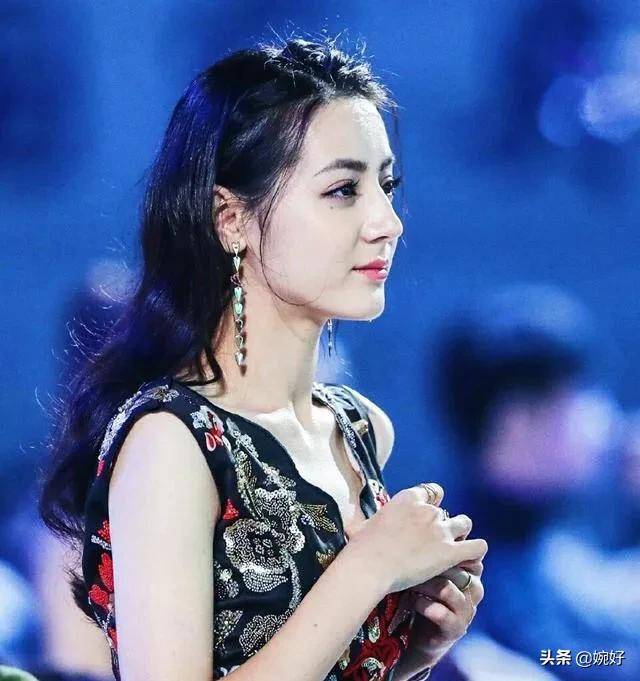 迪丽热巴 迪丽热巴美若天仙，造型别致每帧影像都赏心悦目