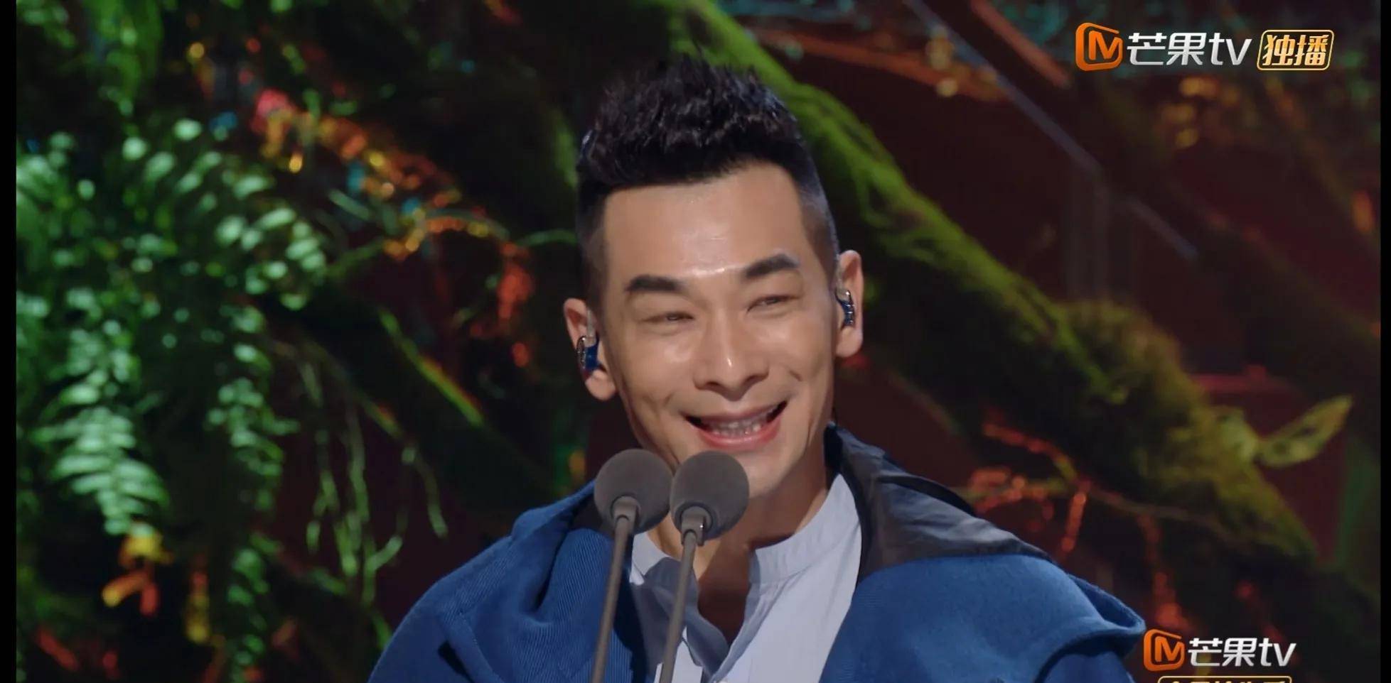 因为|哥哥成团夜几家欢乐几家愁，25人领了奖，胡海泉却混成了背景板