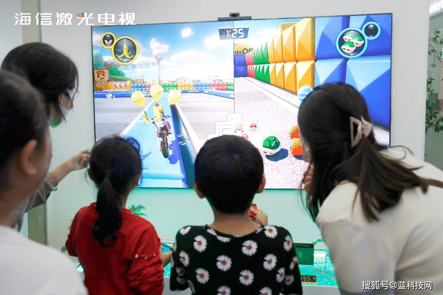 江西首家海信激光电视旗舰体验店落户南昌万达