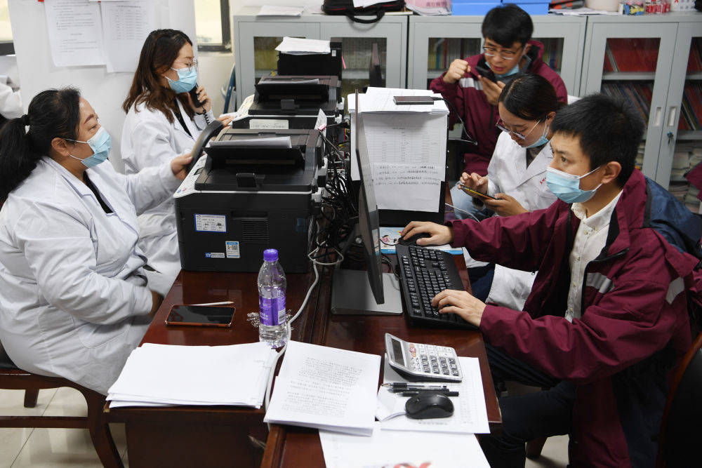 疫情|与病毒争分夺秒——抗疫一线的“病毒侦探”