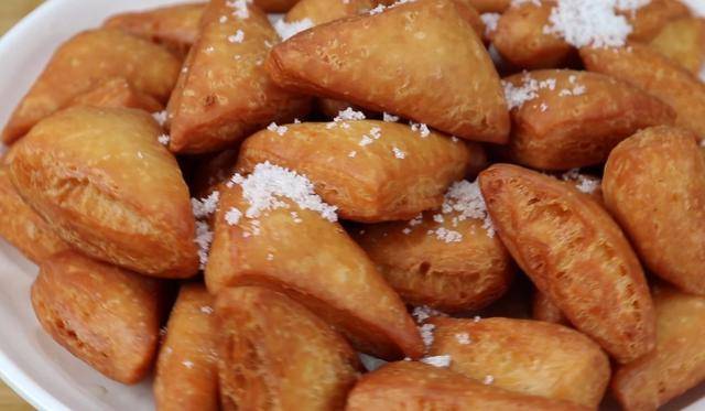 面团|孩子零食别再出去买了，1碗面粉2个鸡蛋，上桌一口一个，特简单