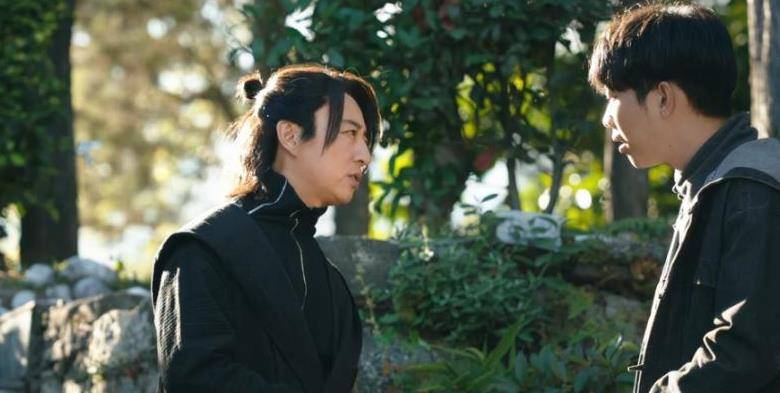 什么|白先生是什么人？