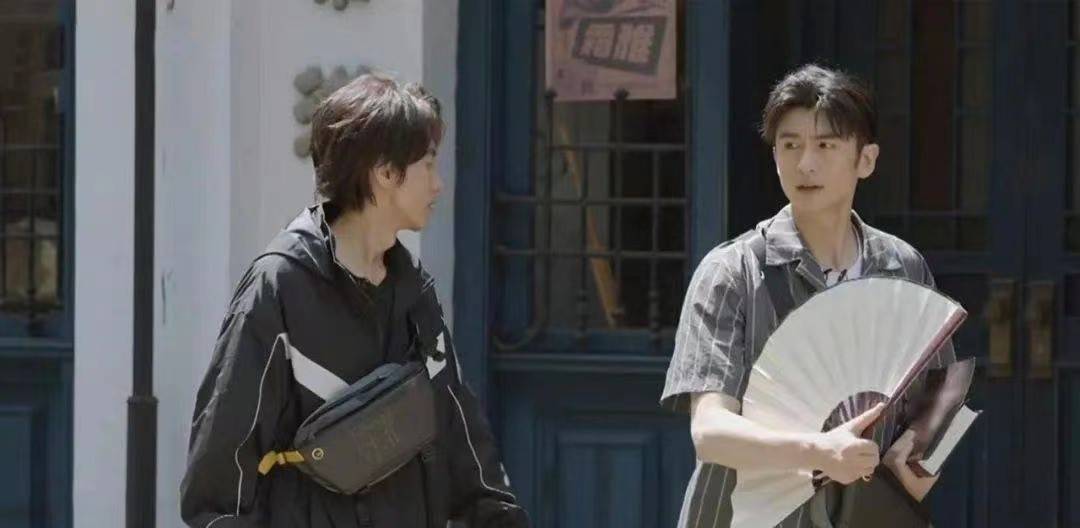 张晋|《披哥》的最大赢家,不是陈小春、张晋,而是被骂上热搜的他