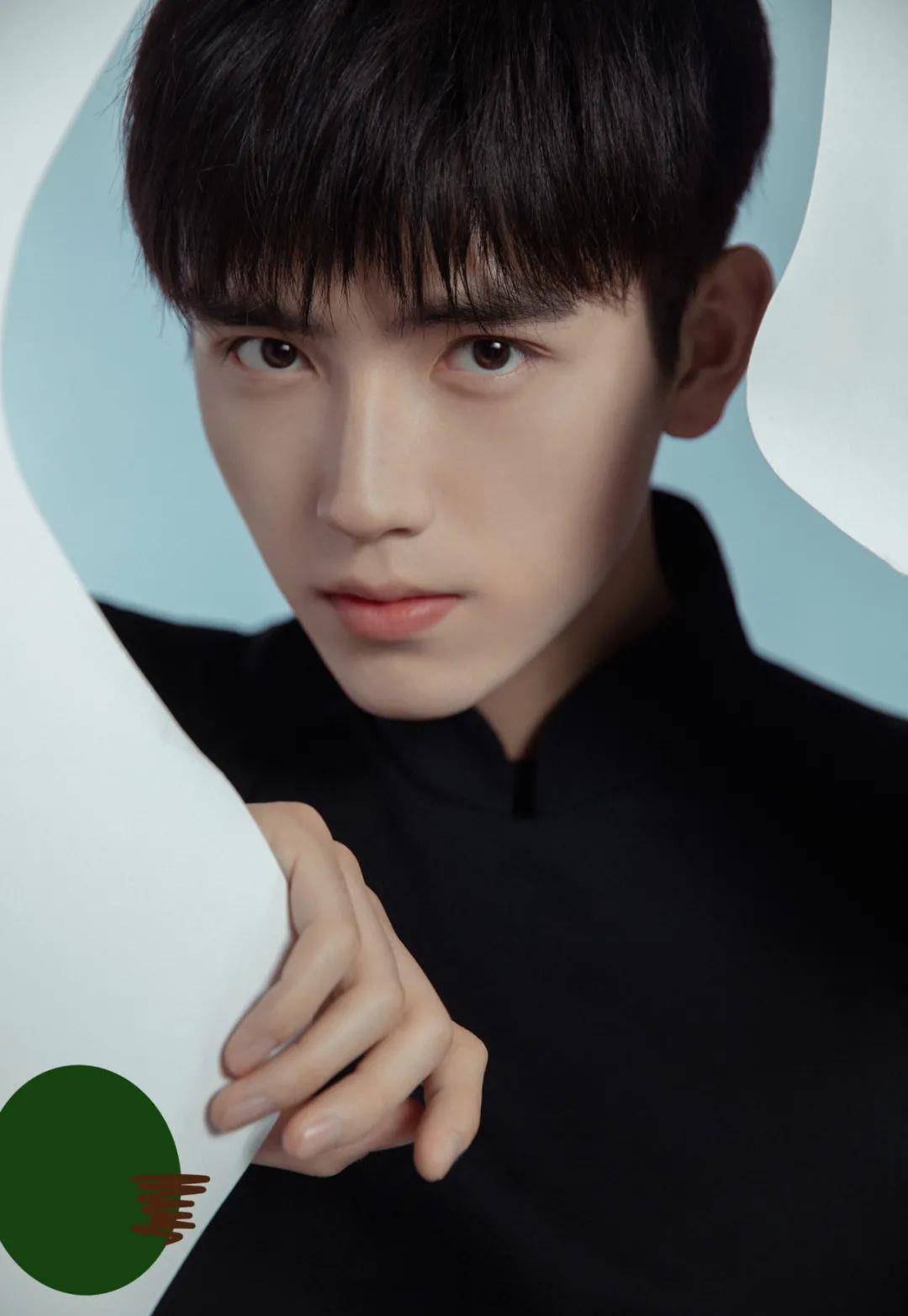 金发抄袭Lisa“太妹头”的佟丽娅一夜刷爆几亿播放量？内娱女爱豆都看跪了！