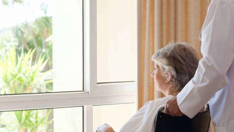 进行|医生不和你讨论治疗尿蛋白、潜血和肌酐的方法，你知道为什么吗？