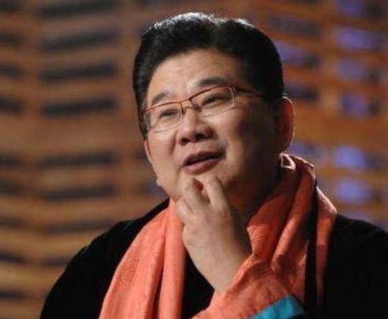 因为|《金星秀》卷土重来！曹可凡大放厥词惹争议，金星早有准备