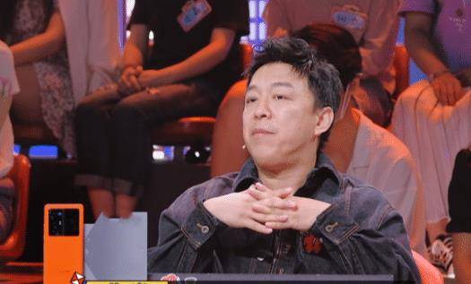 喜剧|金靖参加《一年一度喜剧大赛》被淘汰，黄渤：聪明一点就不该来