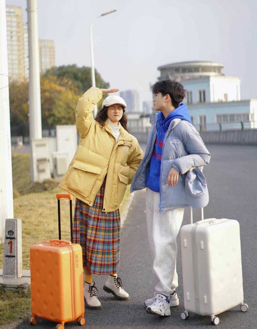 颜色 秋天就穿羽绒服？小姐姐特推5款，跟着小编学起来，又时尚还保暖