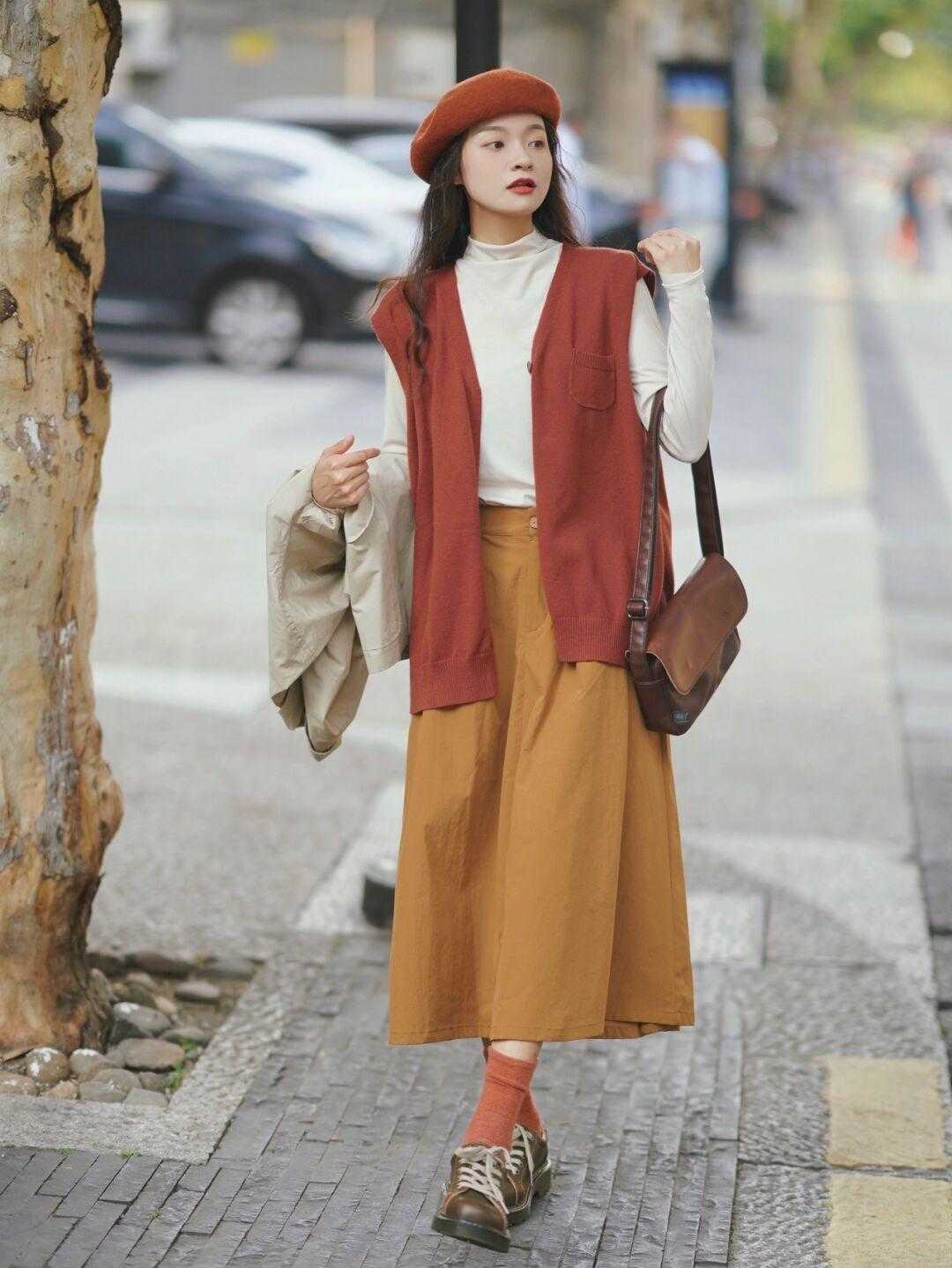 黑色 秋冬一定要试试“紧身打底+高腰半身裙”,温柔优雅,时髦百搭