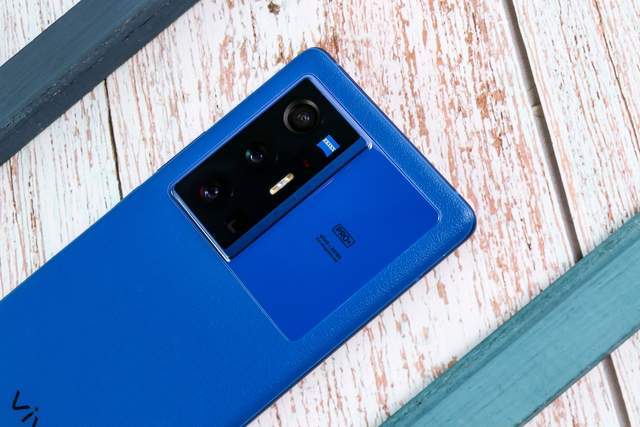 手机怎么使用长焦 38e9cab3d16344b19b4ea2383dd36044.jpeg