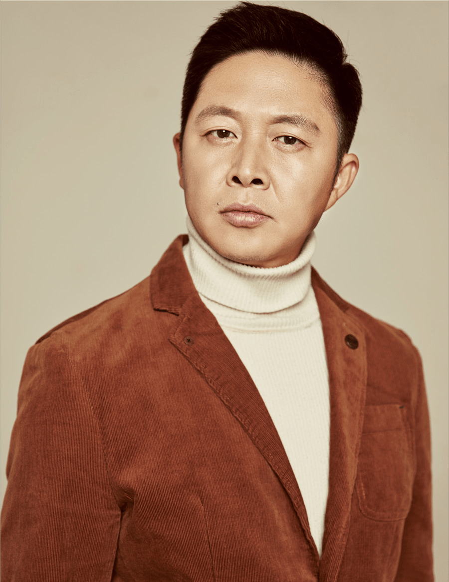 角色|《星辰大海》配角来头不小：认出了伪装者的间谍孤狼，没认出黄蓉