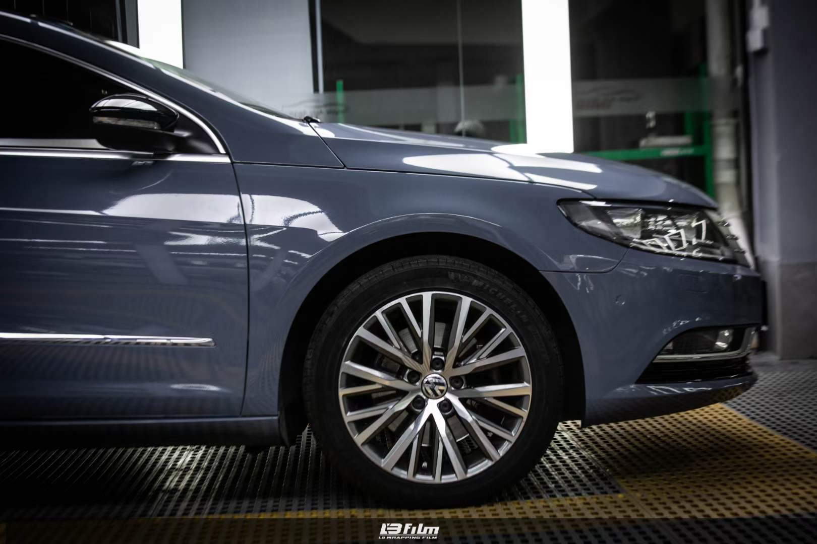 大众-cc汽车lb改色膜高亮水泥灰_搜狐汽车_搜狐网