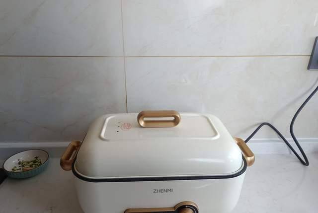 神兽|娘儿俩的早餐火了,不要低估神兽的胃口,满满一桌,转身就光盘