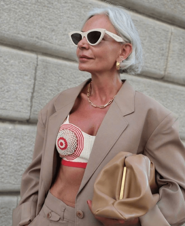 颜色 55+银发时尚博主把鲜艳的颜色和高调的配色轻松hold住 越活越时髦