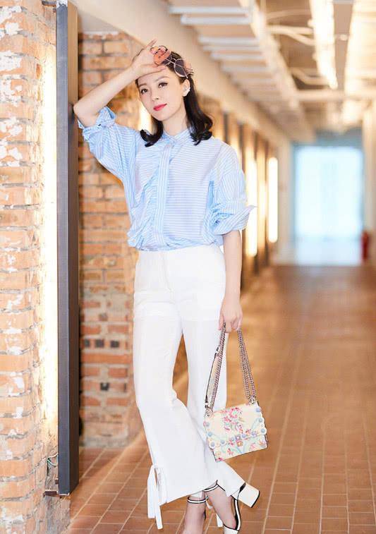 失误 陈数的私服搭配没有失误过，八套打扮适合春天穿，优雅又得体！