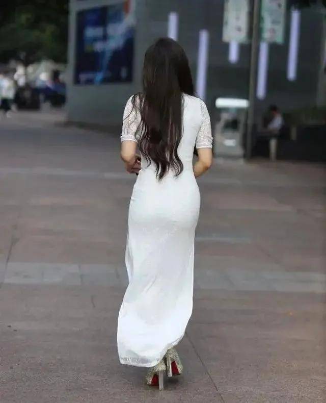 高跟鞋 掩盖劣势，突如其来的“旗袍”，兼顾时髦修身，还被蒙在鼓里吗？