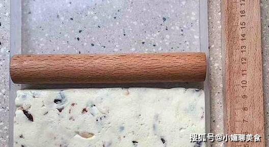 成本|自制牛轧奶芙，不加一滴水，成本不超10块钱，承包你的新春零食！