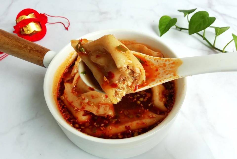 做法|酸汤水饺好不好吃，酸汤至关重要，教你万能酸汤做法，简单又实用