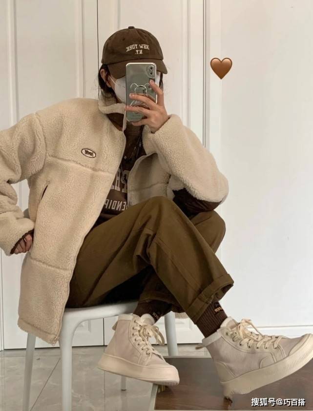 帆布鞋 这个冬天来点不一样的吧！用加绒帆布鞋代替其他鞋子，保暖又新颖