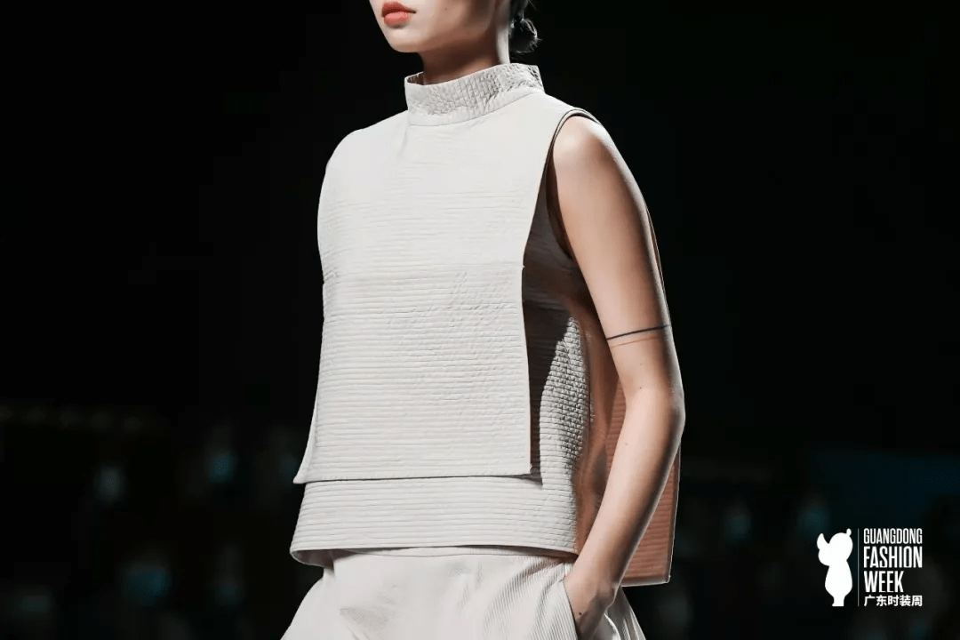广州 2021广东时装周-秋季秀场直击：李小燕高级定制