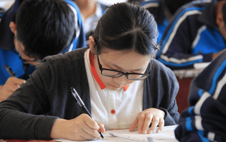 高中怎么样才能被保送 c4431ac391764517bfa3a3d8bb9024af.png