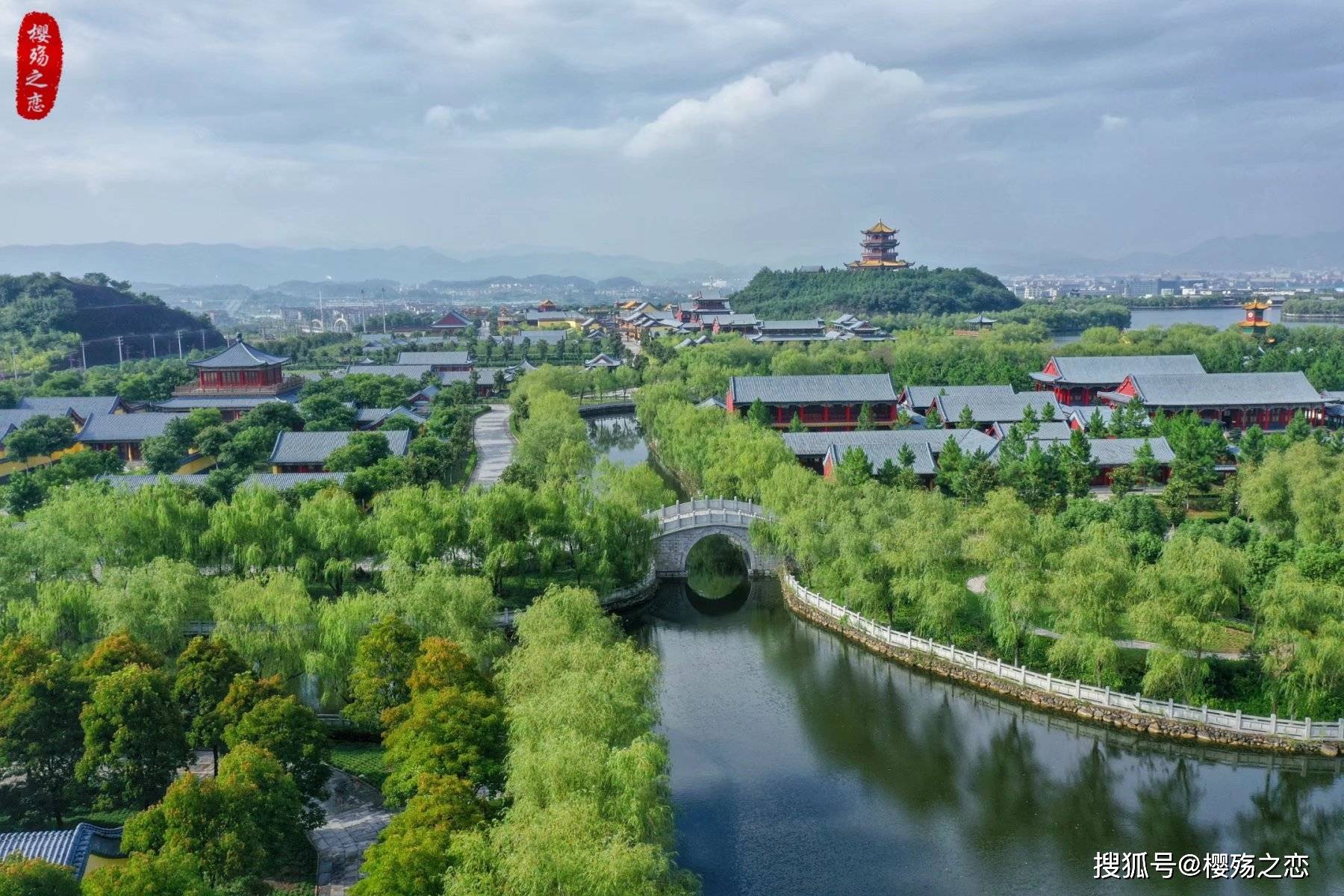 乐园|横店影视城有座文化乐园，以“万园之园”为蓝本，再现往日的荣光