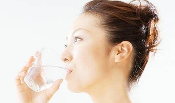 晶体|有的人喝了好多水尿也不多,有的人喝了一点就尿很多?看专家理解