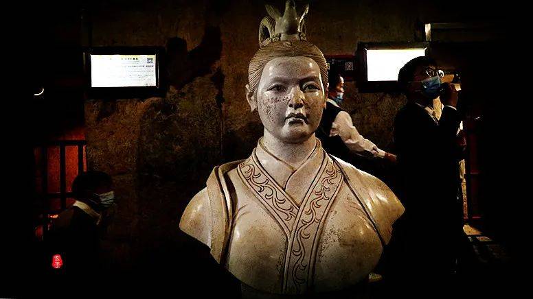 梁孝王王后陵位于芒砀山之保安山北峰,坐西面东,南距梁孝王陵约200米