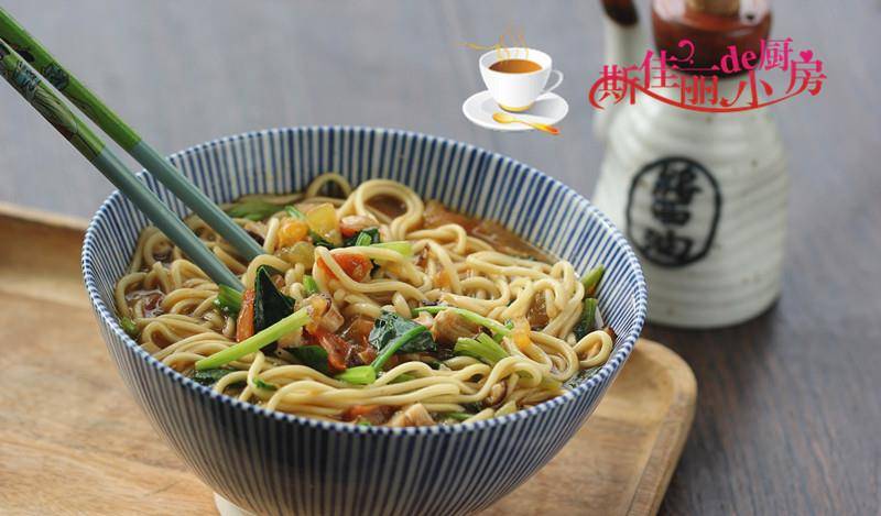 加入适量|早餐儿子迷上了这碗面，简单易做，营养耐饿，5分钟上桌