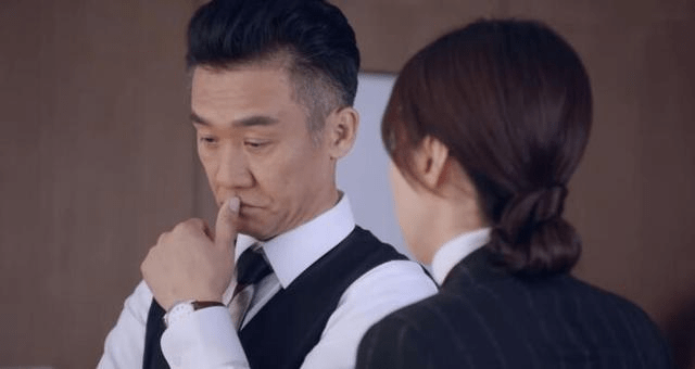 什么|黄志忠在《突围》《林满江》播出后，再次成为观众的焦点