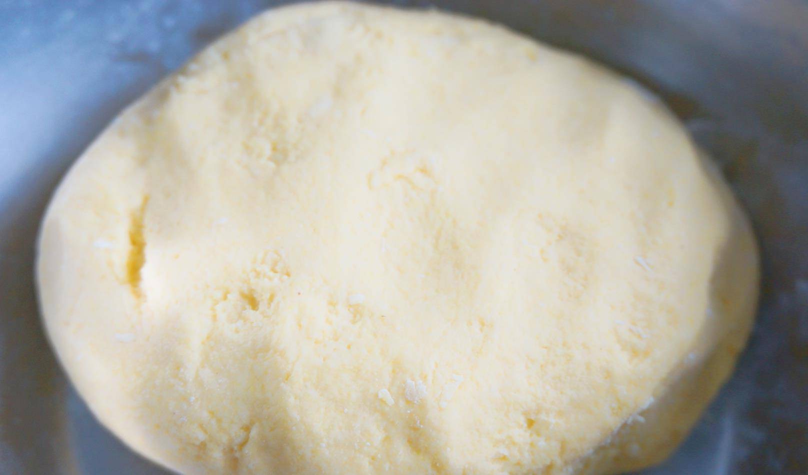 做法|玉米发面早餐饼，外脆里软，营养满满，比点心还好吃