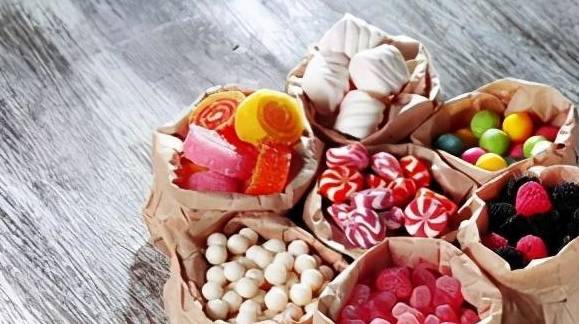 国产|4款“输在包装上”的国产零食,卖不上高价,但都是良心美味