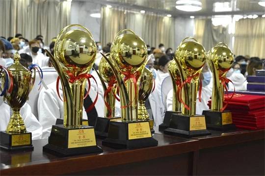 山东济南市第二十四届美业大赛蓝翔师生再获佳绩