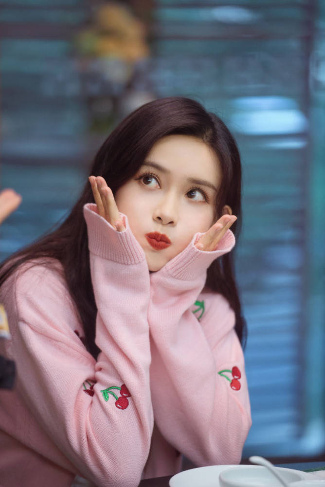 东方明珠|《女儿们的恋爱》被指“作”？东方明珠：我不觉得，看我见解