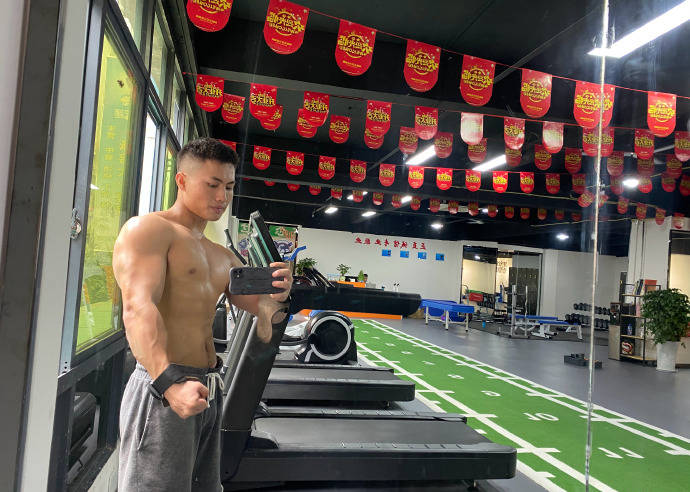 是健體運動員也是肌肉私教，健身6年，不充血臂圍也保持在40cm！ 健身減肥達人 第10张