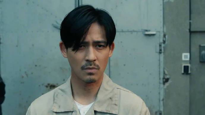 角色|冷静，冷峻但不冷酷，我太爱他了