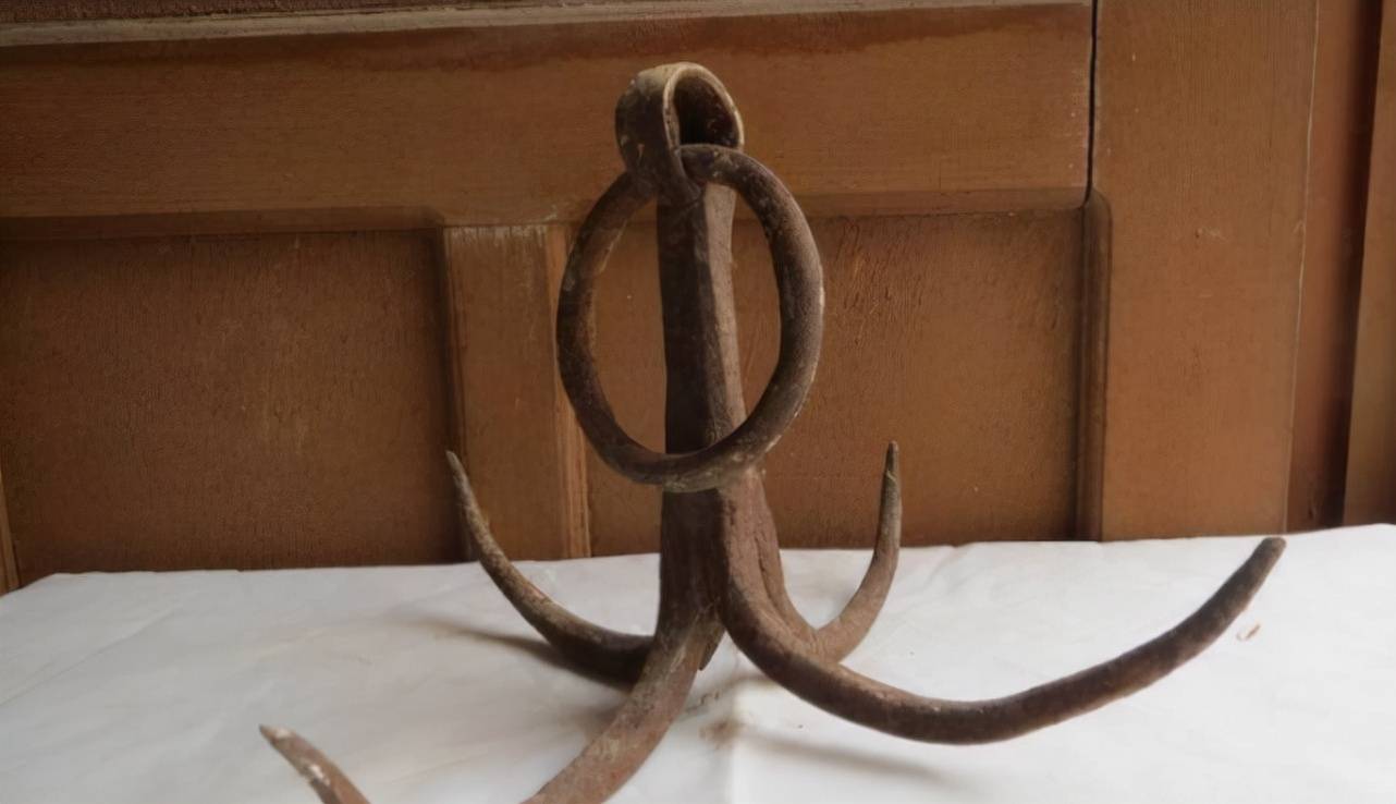 原创渤海国贞孝公主墓壁画出土让人明白消失的兵器铁挝的模样