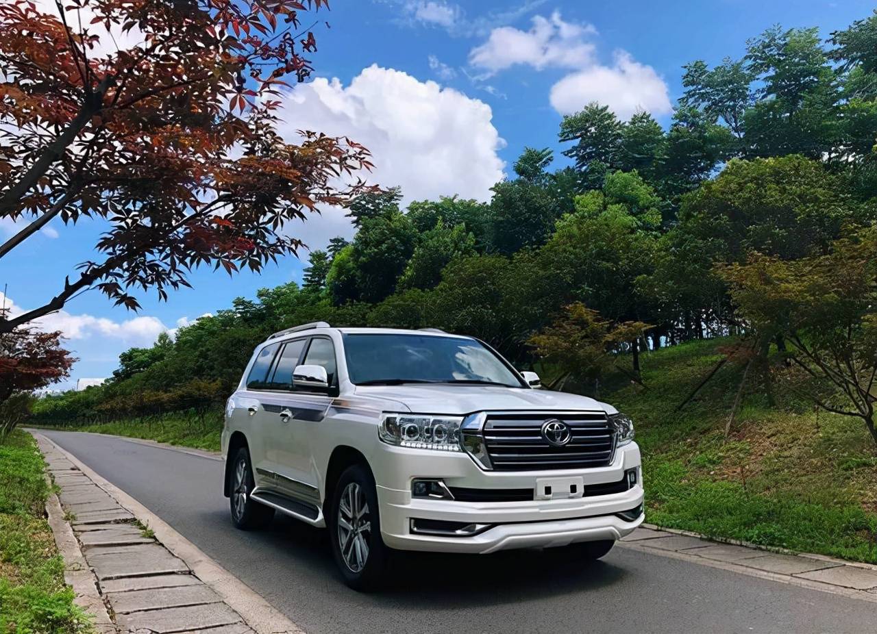 陆巡40古稀之年竞风流升级机械增压带你完美越野