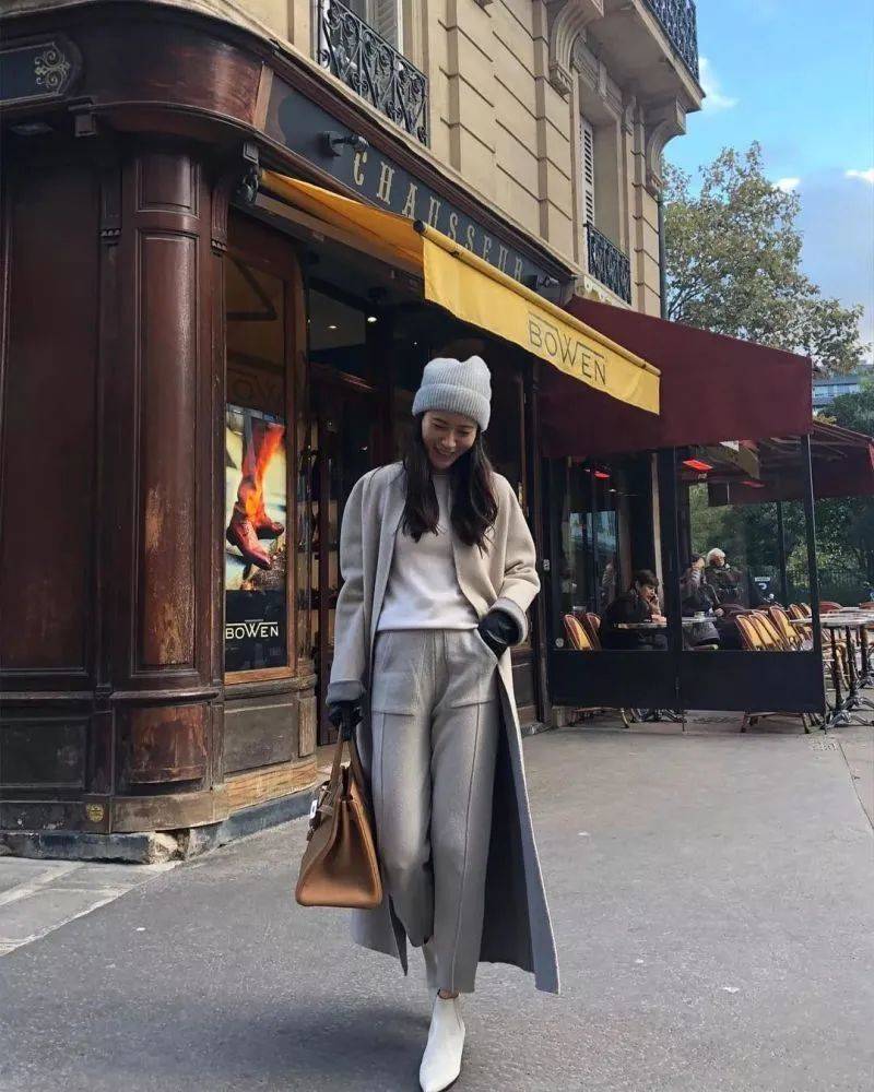 灯芯绒 别再穿高跟鞋了，奶奶裤+短靴才是今年秋冬最流行！