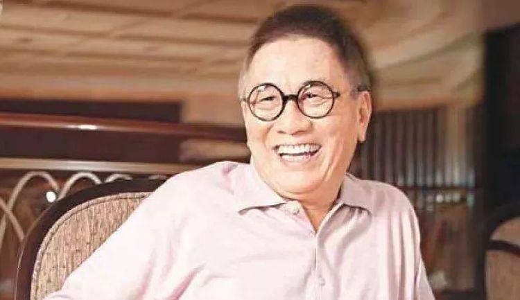 乐律|明明是自己写的歌,演唱会上唱一半忘词了,掏出小抄看完继续唱