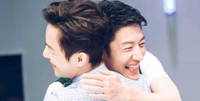 双北|四大电视台被约谈，过度娱乐化整改只是第一步，何炅该何去何从