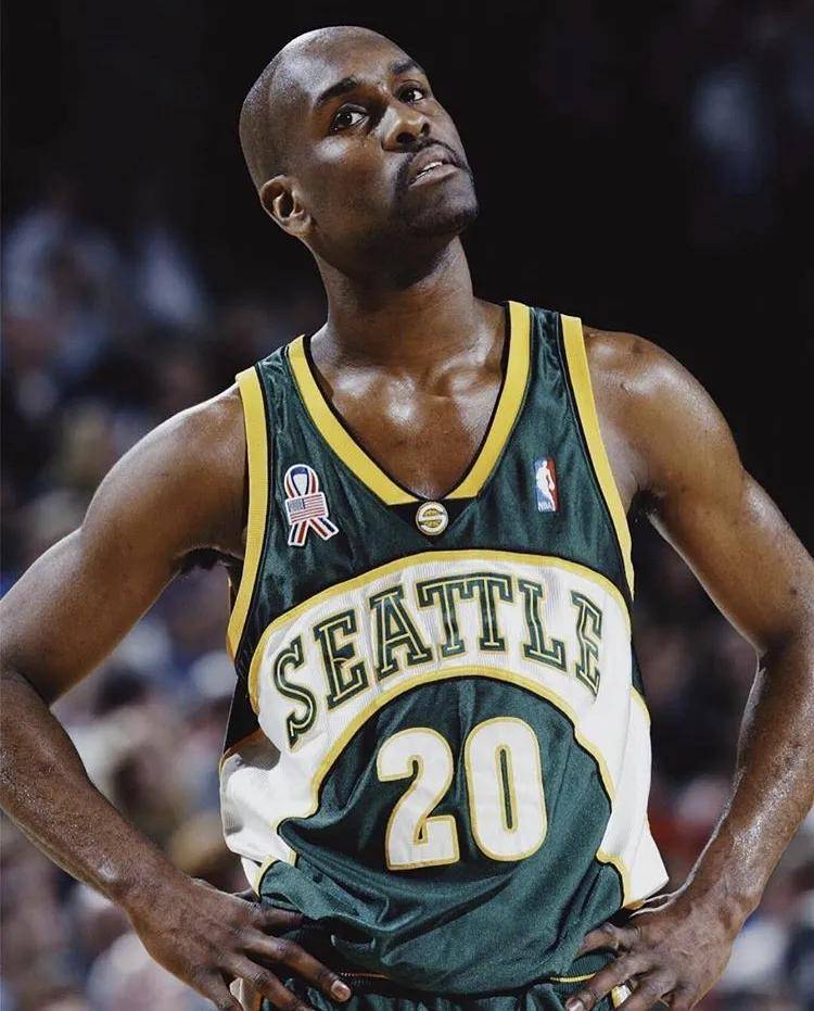 他曾经无球可打,如今却大放异彩_加里·佩顿