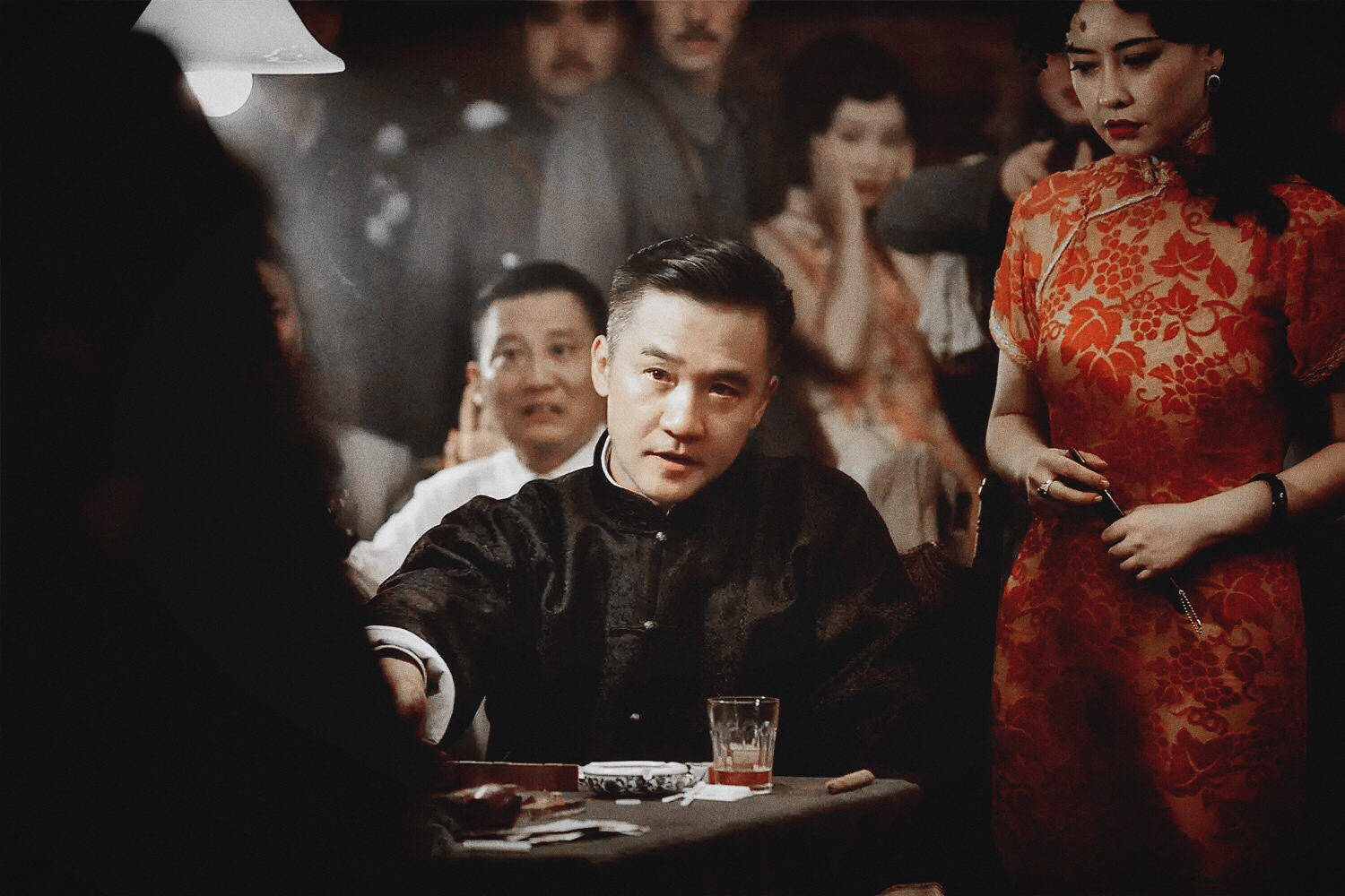 演技|《突围》临近大结局，给演员演技做个排行，靳东只能屈居第三