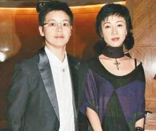2017年在综艺《女人我最大》中节目主持蓝心湄当众掌掴林心如蓝心