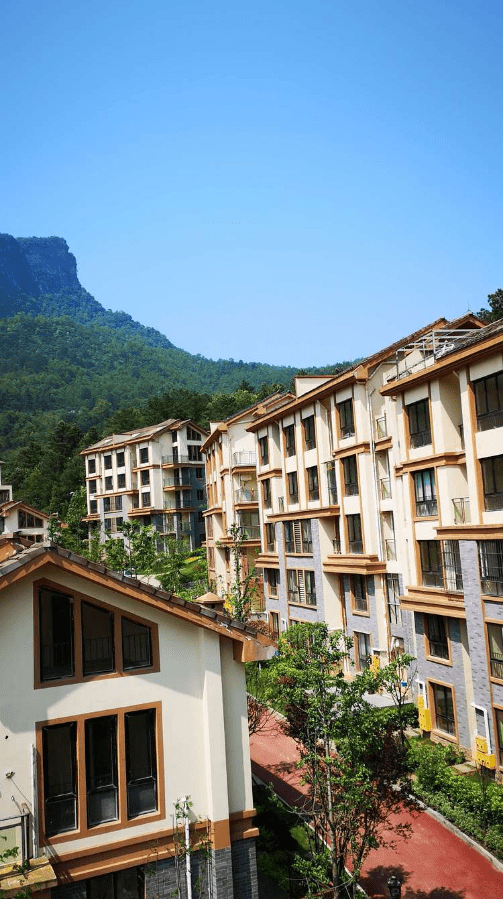 南川云岭别院避暑房值得买吗眼望金佛山一半仙境一半人间