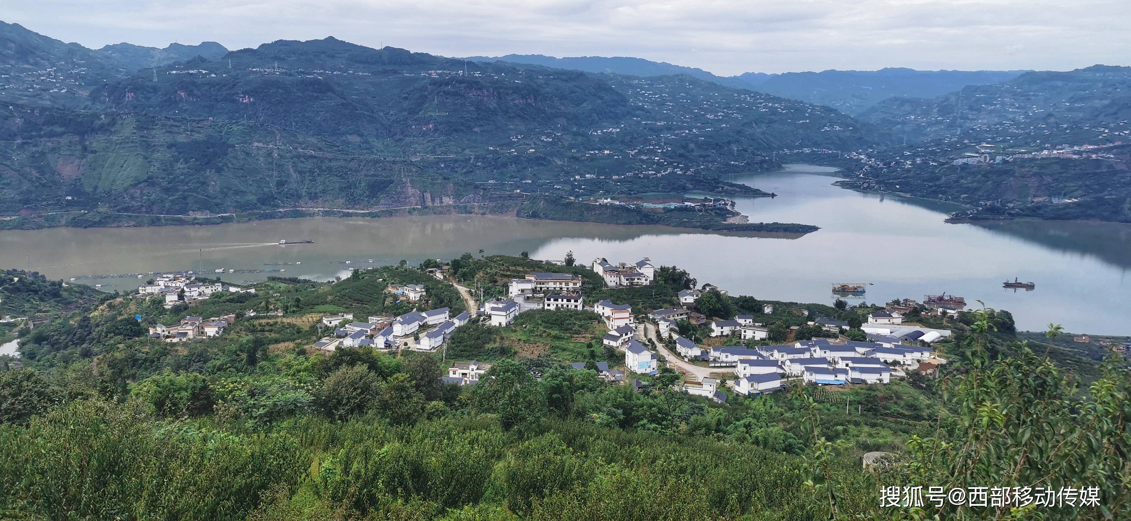 图说全国乡村治理示范村绥江新滩镇鲢鱼村